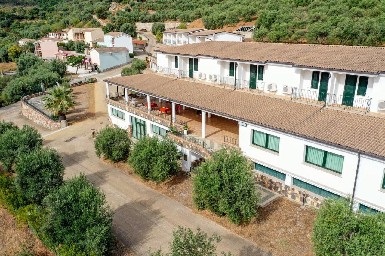 Hotel Is Murtas Jerzu Екстер'єр фото